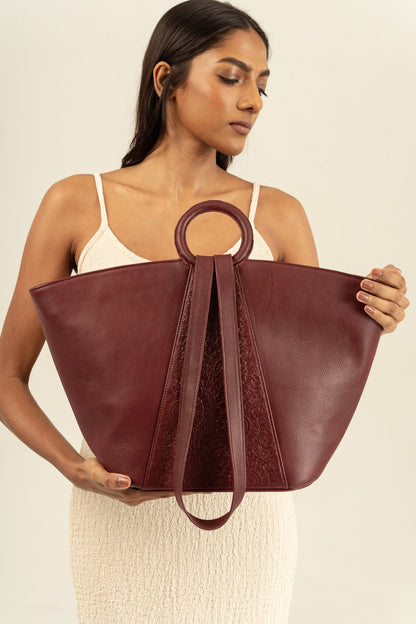 Suzhal- Everyday Tote in Red Wine