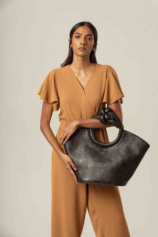 Maara- Knotted Tote in Cerebral Charcoal